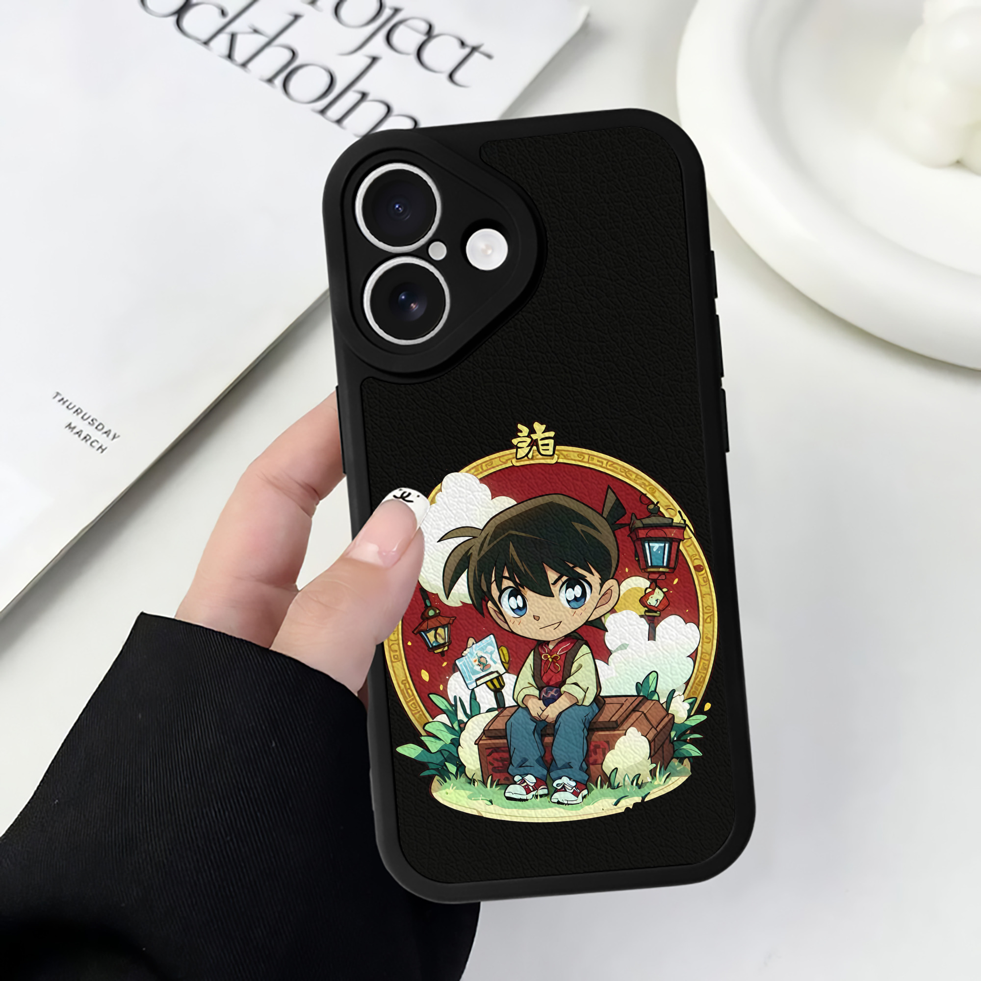 （画像用） 名探偵コナン 江戸川 コナン Detective Conan Conan Edogawa 【iPhone 16シリーズ対応】シリコンスマホケース（レザー調） 材質：シリコン